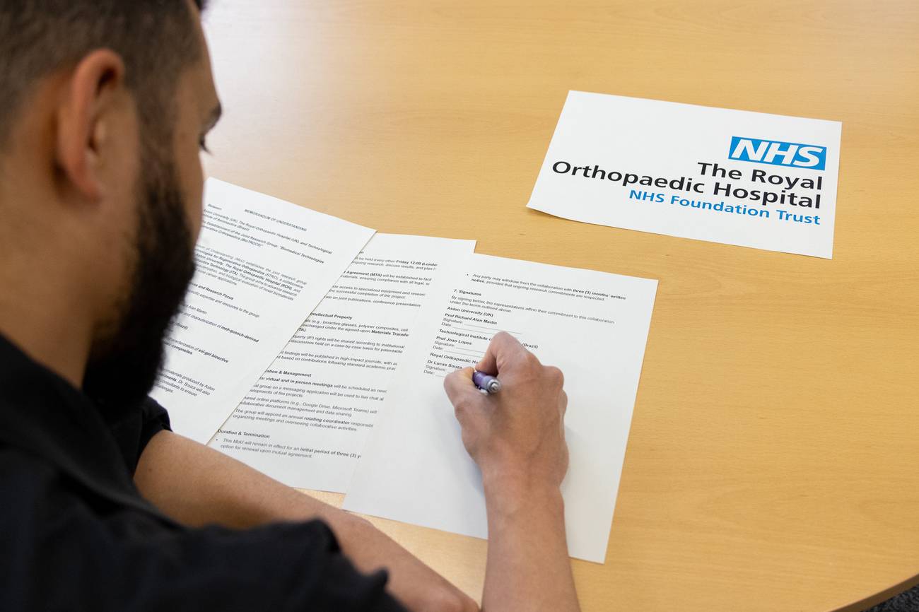 BioTROCS protocol signing at The Royal Orthopaedic Hospital